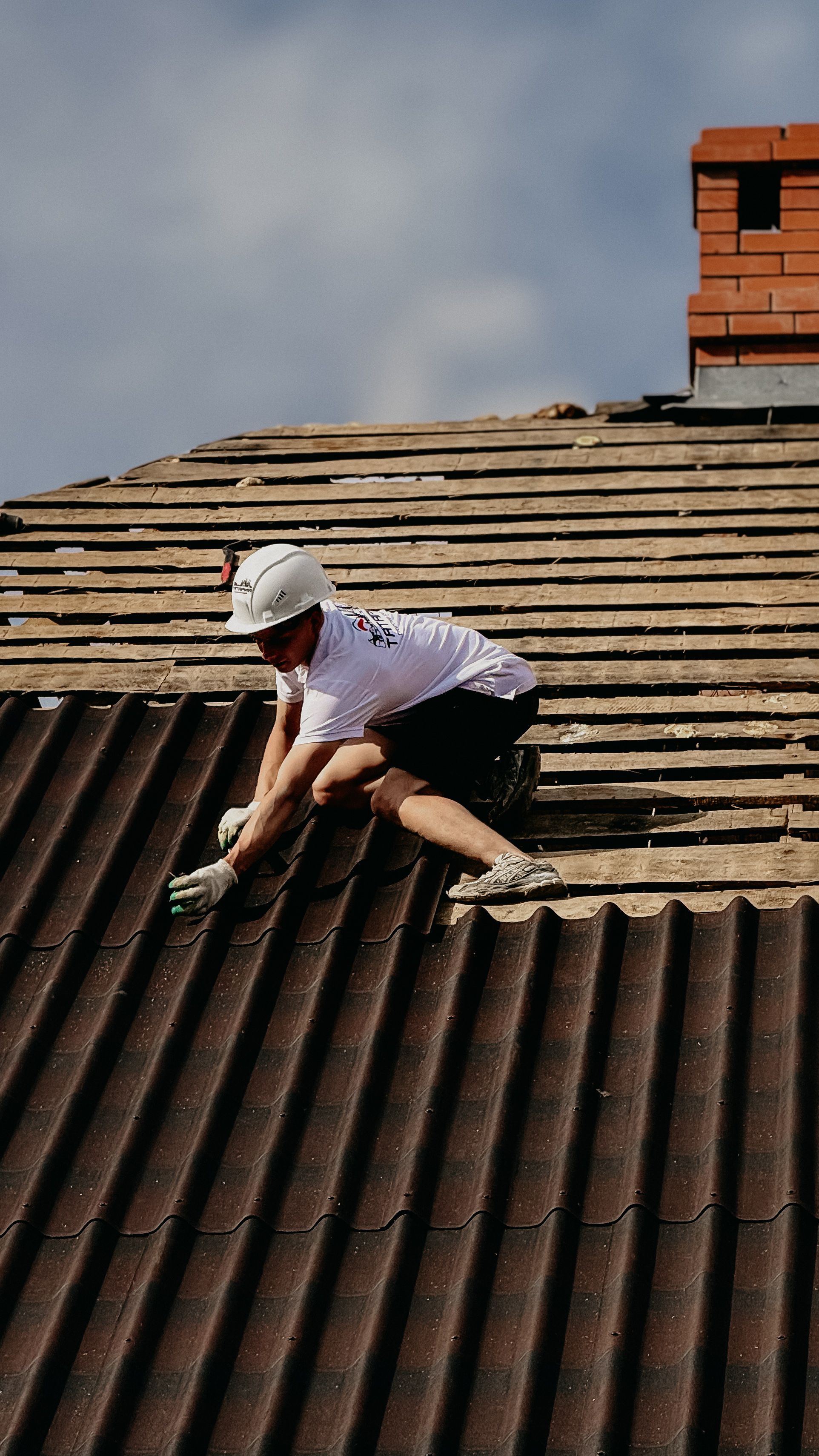 Commercial roof installation