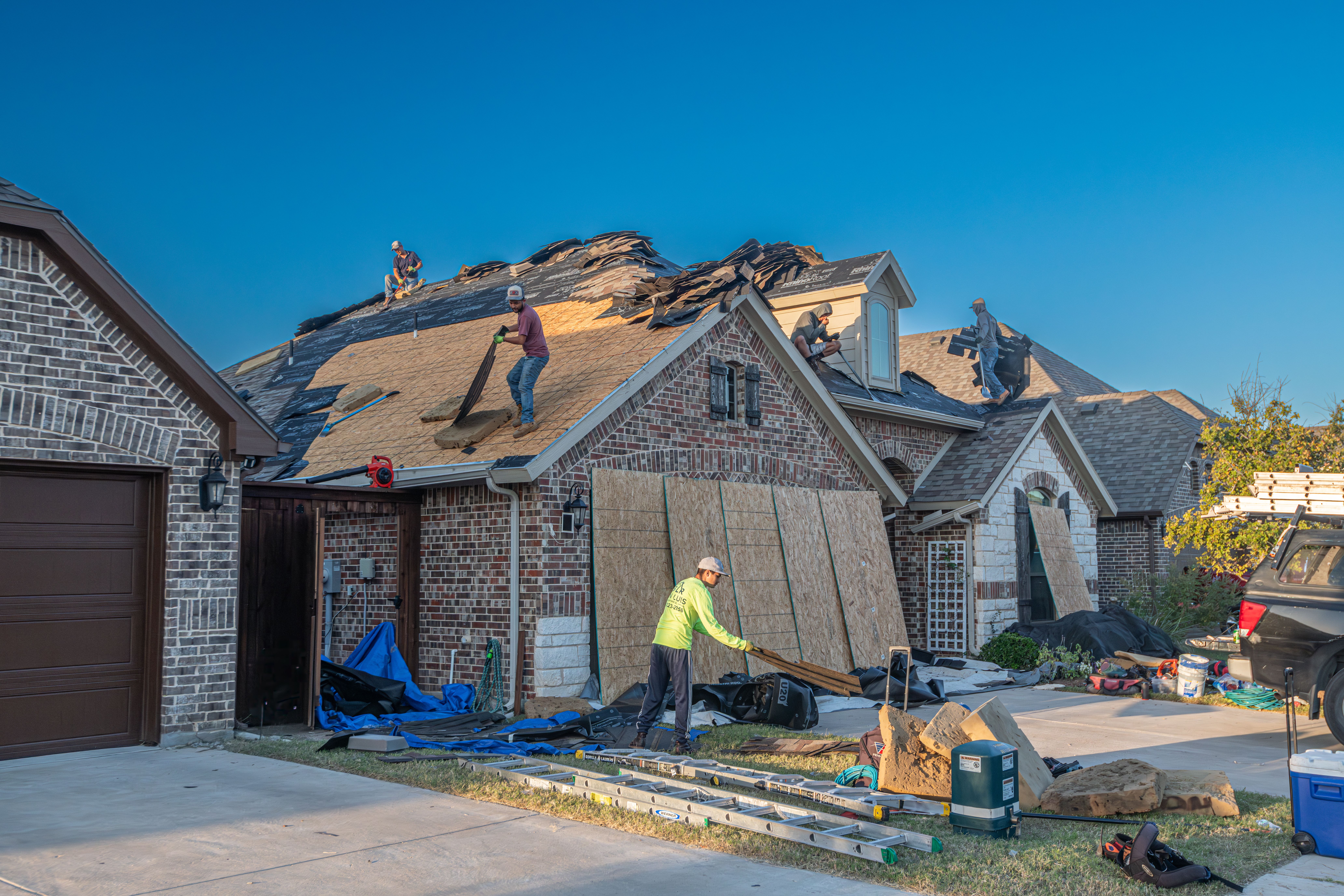 Roof repair services